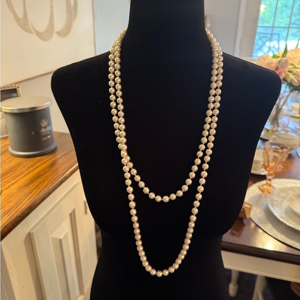 Beautiful long strand of pearls